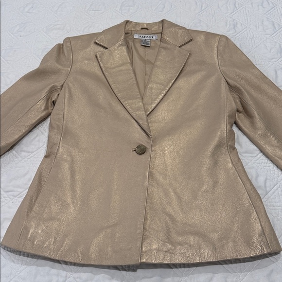 Alfani Metallic Champagne 100% Leather Jacket Size Small extra button - Picture 2 of 16